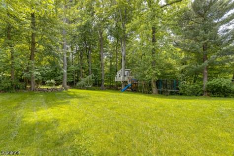 35 Fox Run New Providence NJ 07974