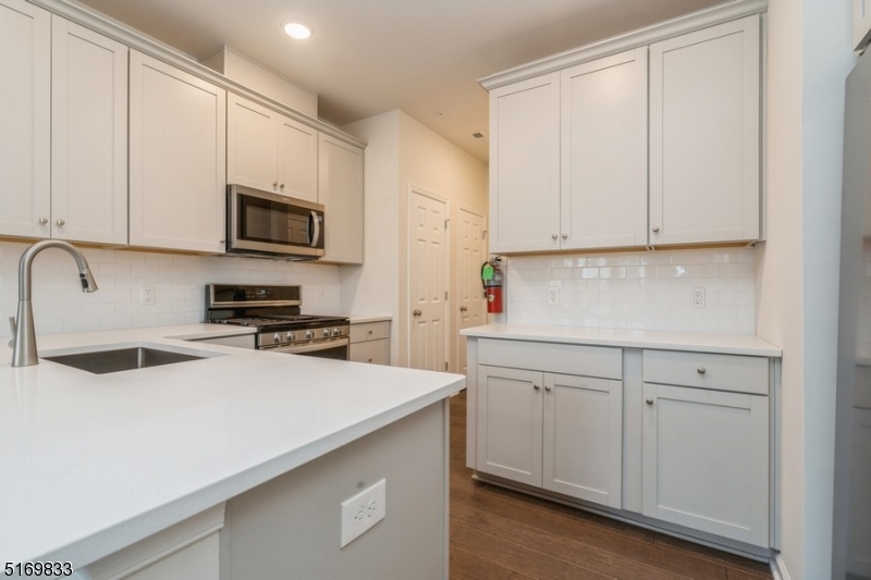 77 Robeson Street Somerville NJ 08876