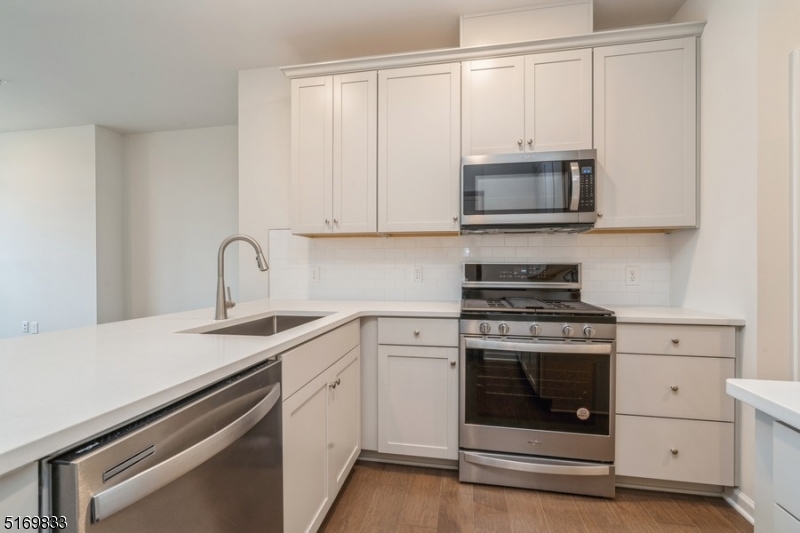 77 Robeson Street Somerville NJ 08876