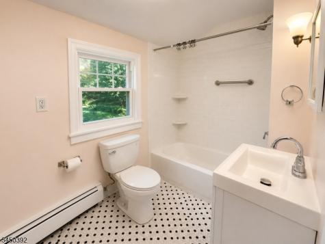 12 Cook Lane Verona NJ 07044