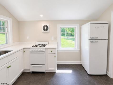 12 Cook Lane Verona NJ 07044
