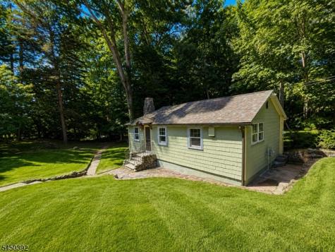 12 Cook Lane Verona NJ 07044