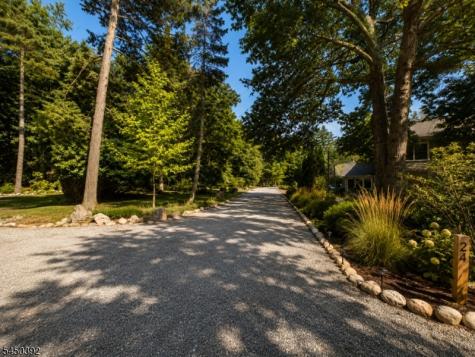 12 Cook Lane Verona NJ 07044