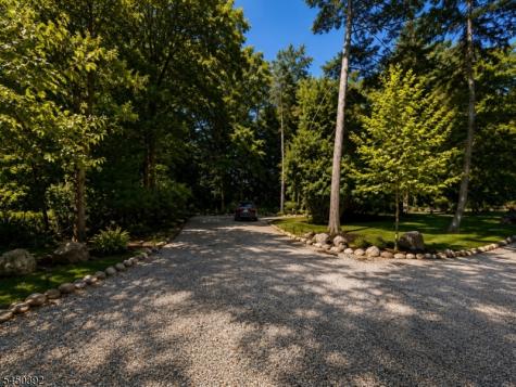 12 Cook Lane Verona NJ 07044