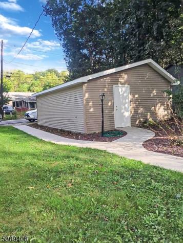 37 Smith Street Hope NJ 07825