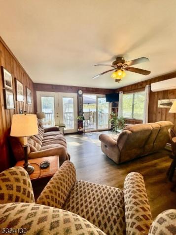 37 Smith Street Hope NJ 07825