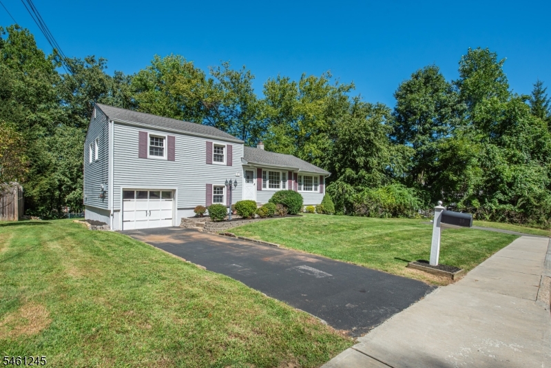 39 Warren Trail Denville NJ 07834