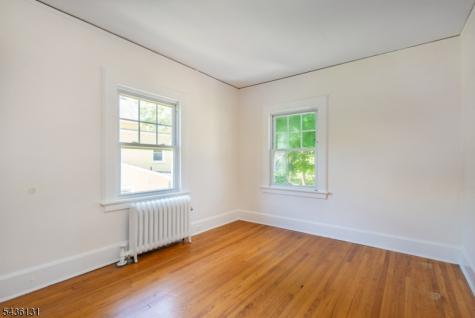 422 Valley Road Montclair NJ 07043