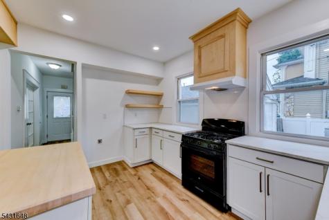 40 Grove Street Elmwood Park NJ 07407