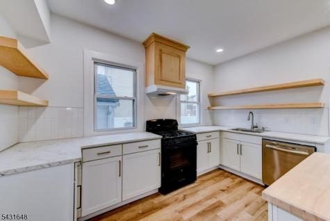 40 Grove Street Elmwood Park NJ 07407