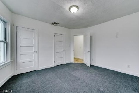 40 Grove Street Elmwood Park NJ 07407
