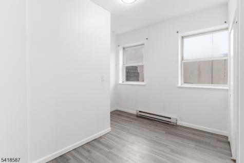 5 Elm Street Newark NJ 07102