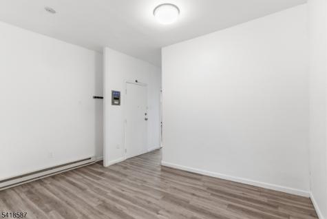 5 Elm Street Newark NJ 07102