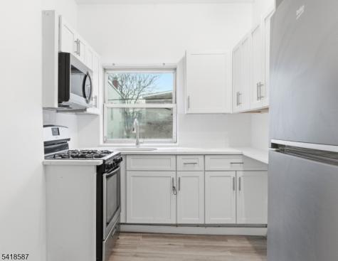 5 Elm Street Newark NJ 07102
