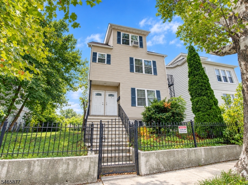 123 Delmar Place Irvington NJ 07111