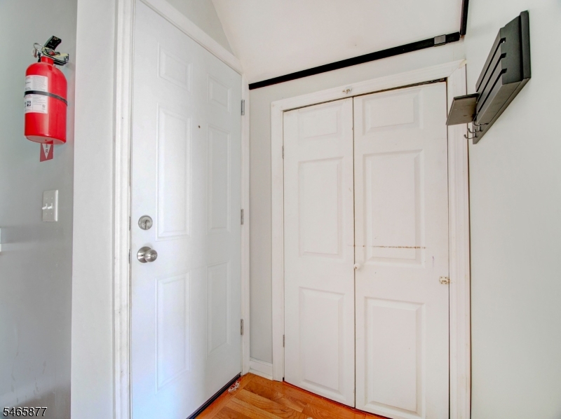 123 Delmar Place Irvington NJ 07111