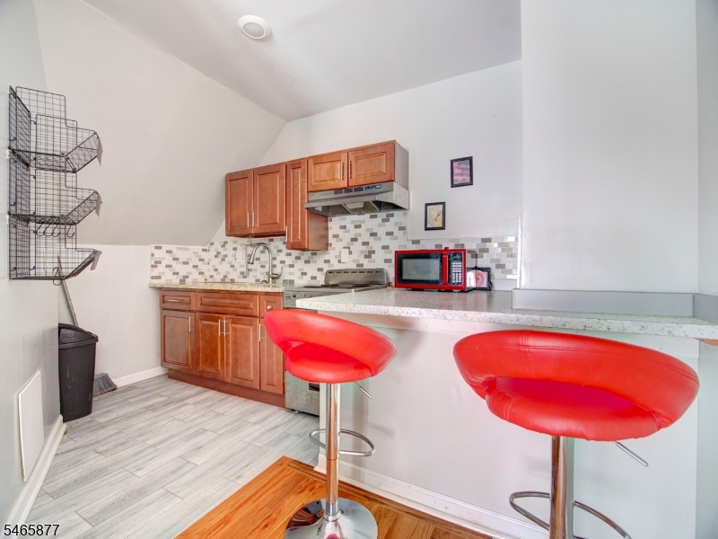 123 Delmar Place Irvington NJ 07111