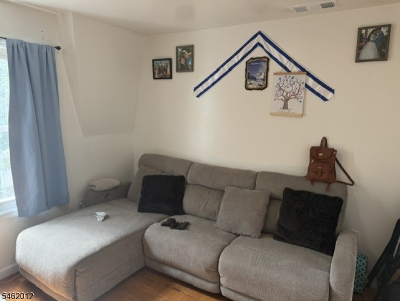 60 E Grant Avenue Roselle Park NJ 07204