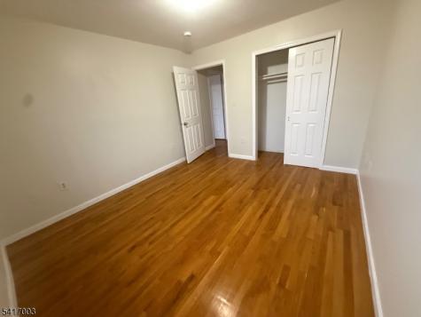 335 Broadway (Private Road) Elizabeth NJ 07206