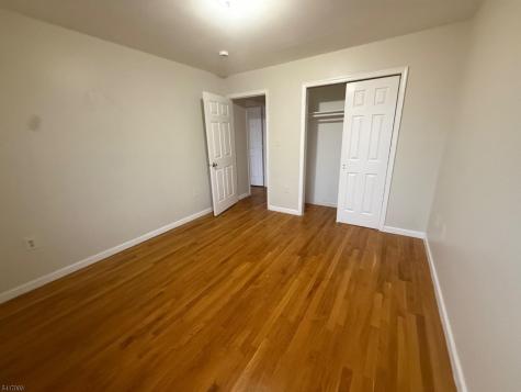 335 Broadway (Private Road) Elizabeth NJ 07206