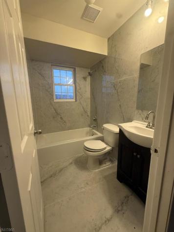 335 Broadway (Private Road) Elizabeth NJ 07206