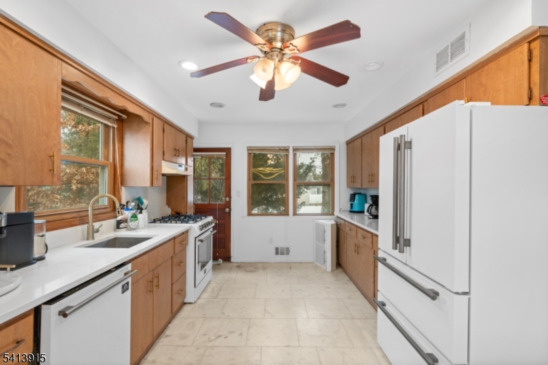 14 Andrew Court Bloomfield NJ 07003