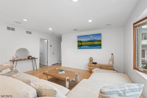 14 Andrew Court Bloomfield NJ 07003
