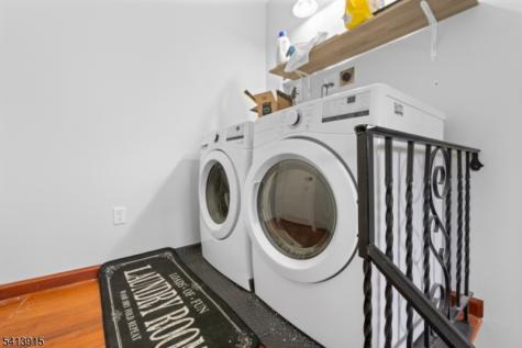 14 Andrew Court Bloomfield NJ 07003