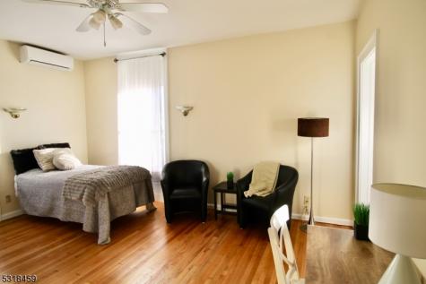 39 N Mountain Avenue Montclair NJ 07042
