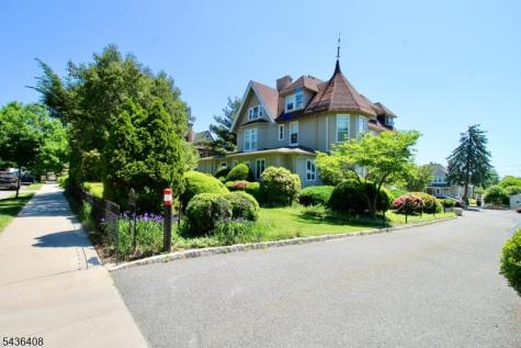 39 N Mountain Avenue Montclair NJ 07042