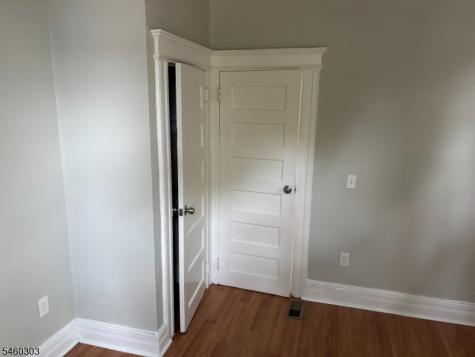 54 Chestnut Street East Orange NJ 07018