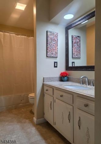 90 Almond Drive Franklin NJ 08873