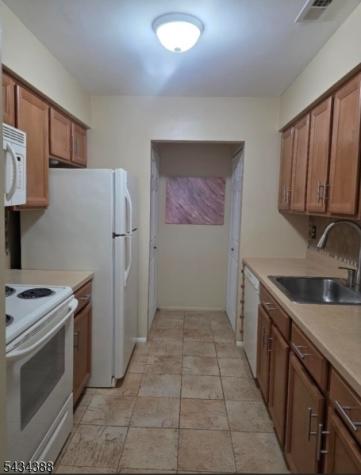 90 Almond Drive Franklin NJ 08873