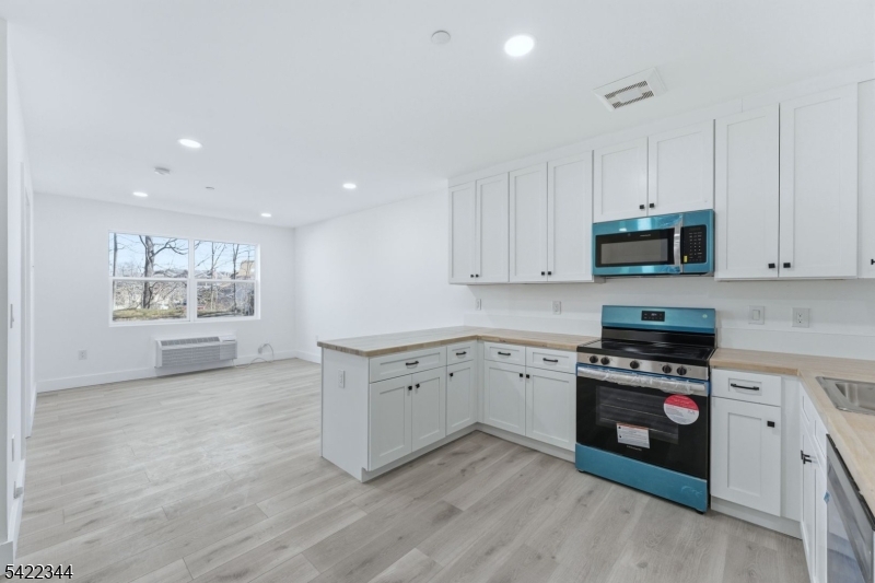 95 Shepherds Lane Totowa NJ 07512