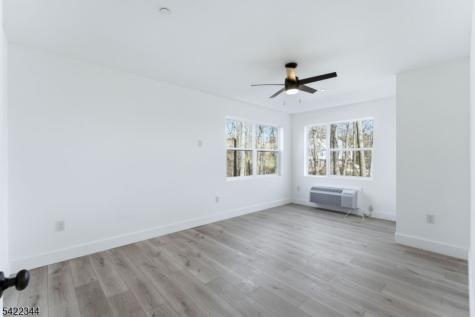 95 Shepherds Lane Totowa NJ 07512