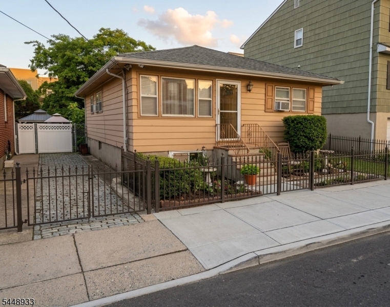 10 Emerson Avenue Jersey City NJ 07306