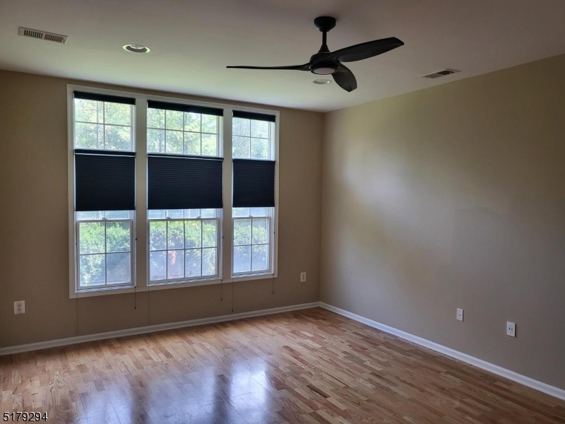 202 Edmonton Court Livingston NJ 07039