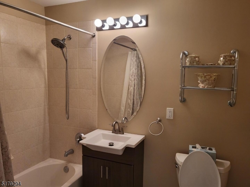 202 Edmonton Court Livingston NJ 07039