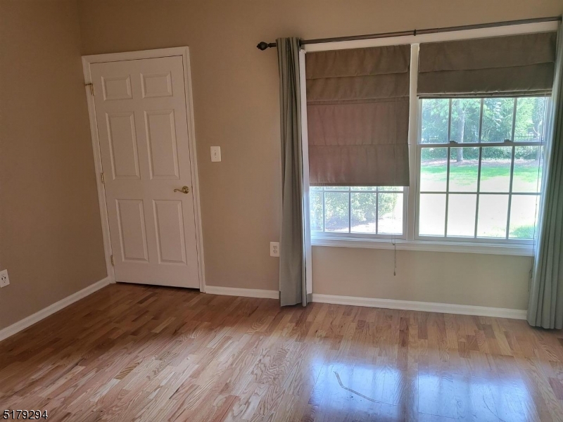202 Edmonton Court Livingston NJ 07039
