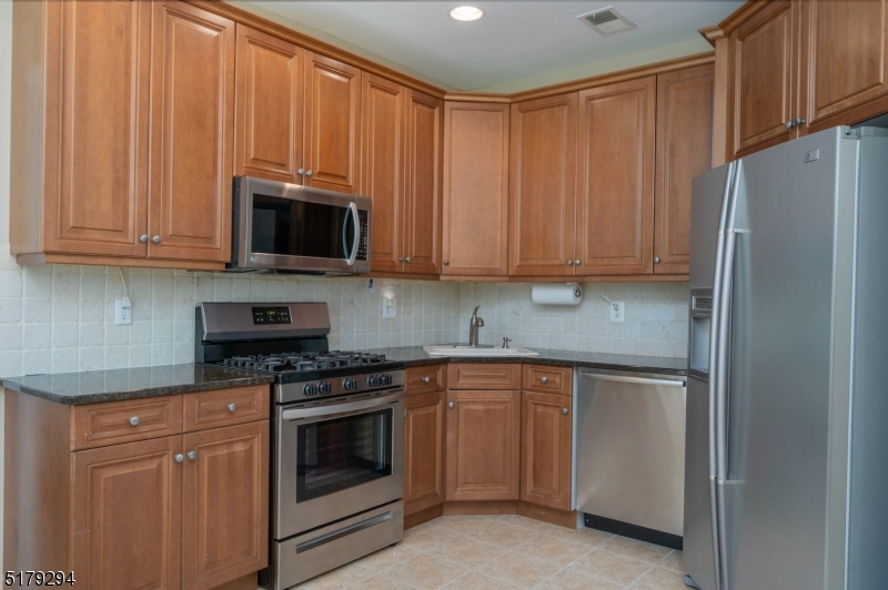 202 Edmonton Court Livingston NJ 07039