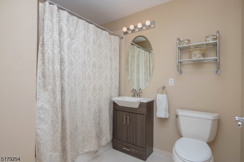 202 Edmonton Court Livingston NJ 07039