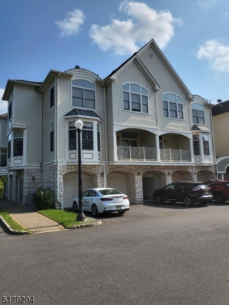 202 Edmonton Court Livingston NJ 07039