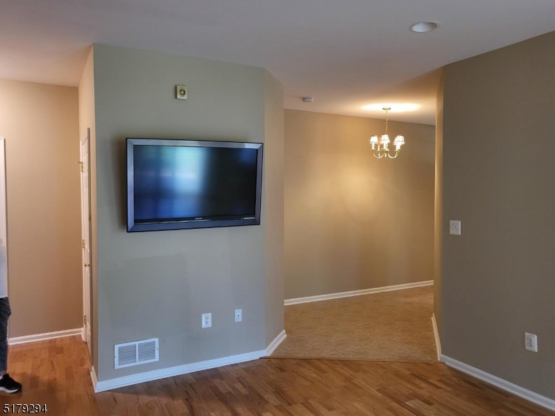 202 Edmonton Court Livingston NJ 07039