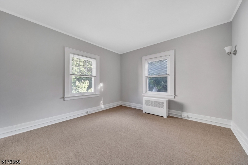 23 Oxford Street Montclair NJ 07042