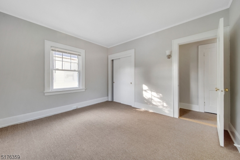 23 Oxford Street Montclair NJ 07042