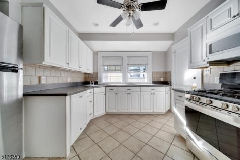 23 Oxford Street Montclair NJ 07042