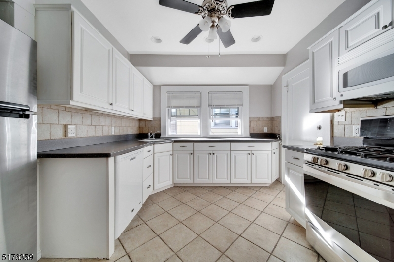 23 Oxford Street Montclair NJ 07042