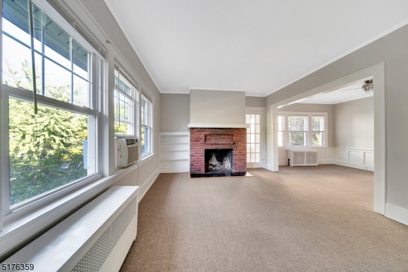 23 Oxford Street Montclair NJ 07042