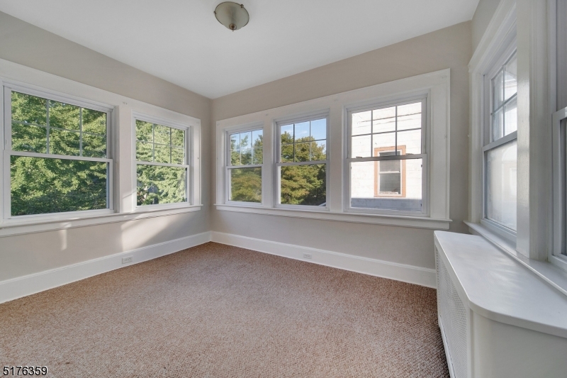 23 Oxford Street Montclair NJ 07042