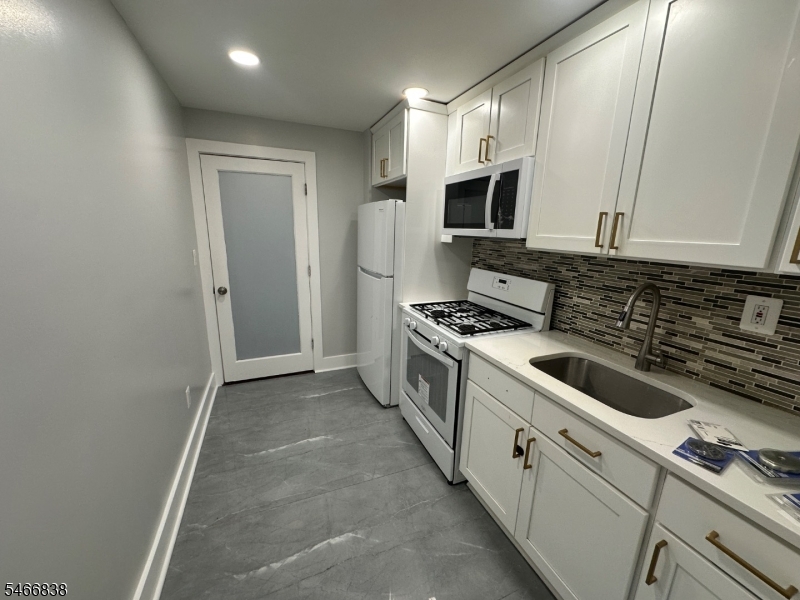 300 N 5th Street Newark NJ 07107